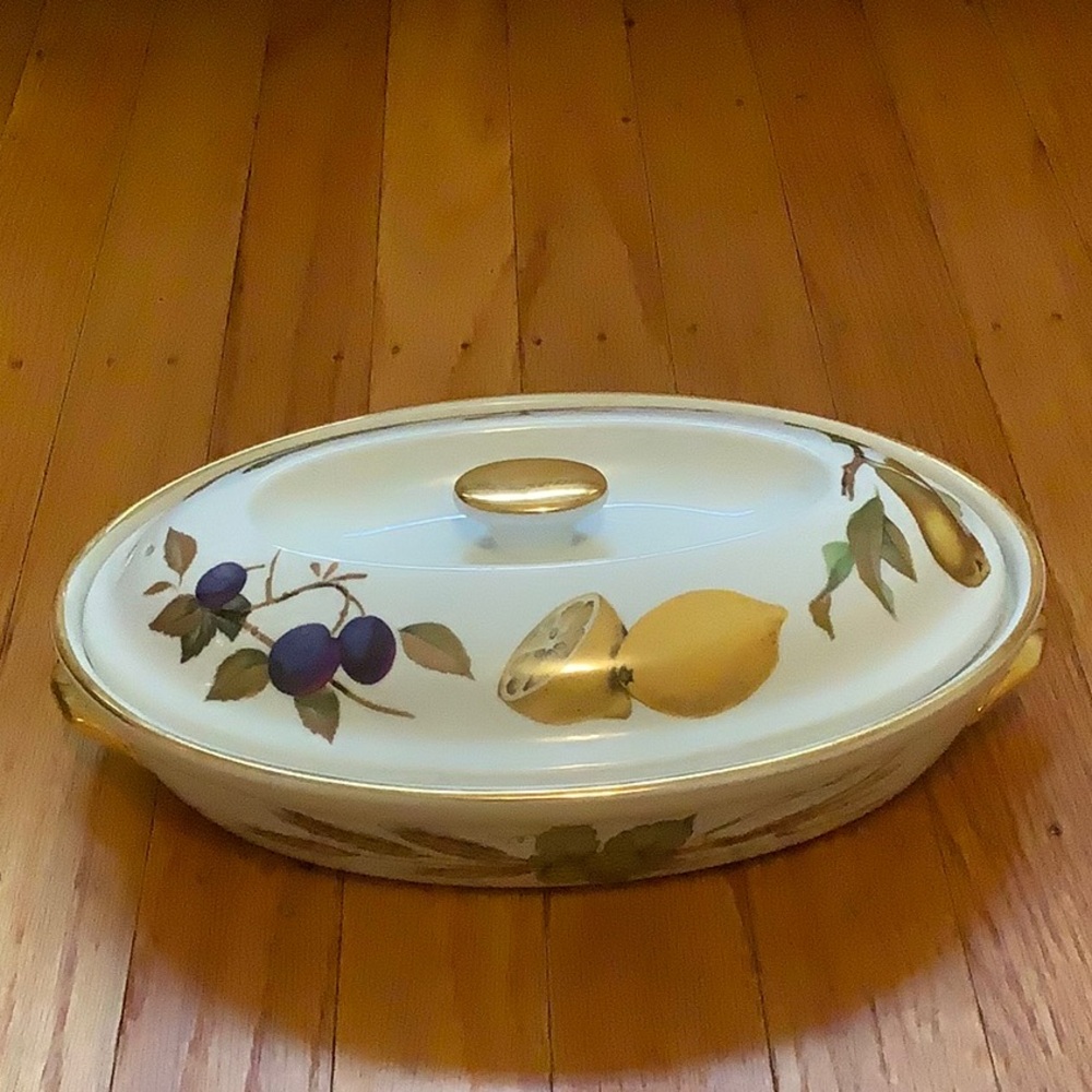 ROYAL WORCESTER EVESHAM GOLD COVERED CASSEROLE DISH FRUIT/VEGETABLE